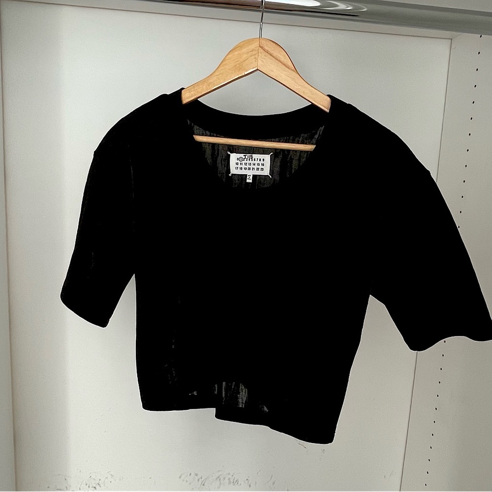 🌚 maison martin margiela black crop top in thick mesh material 🌚